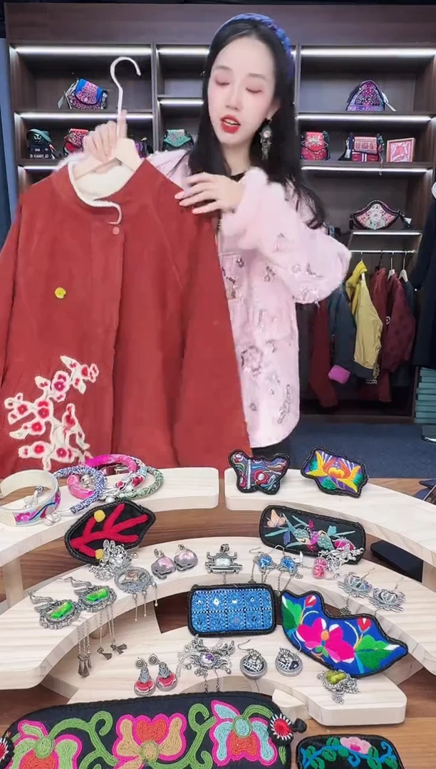 织绣A158蒙阿苏苗绣传承店