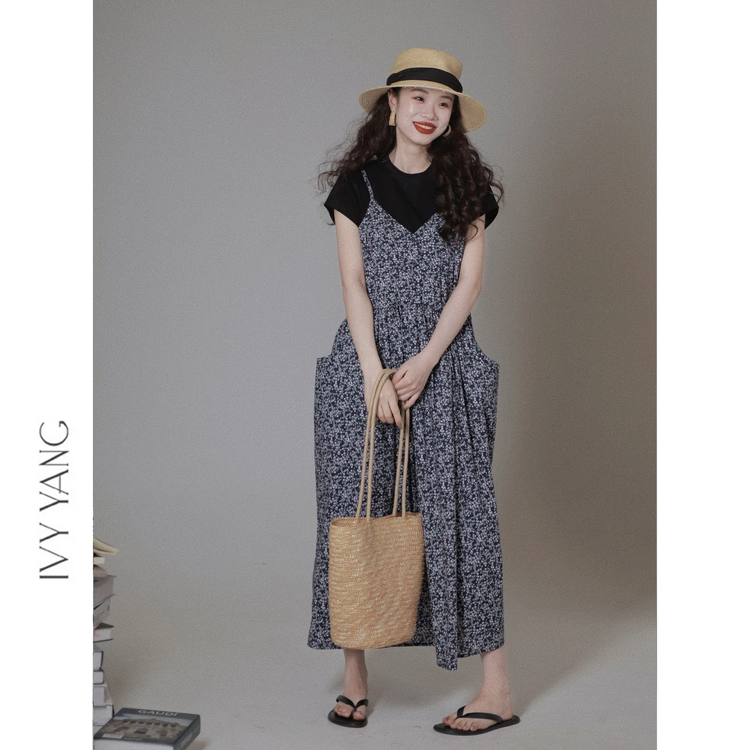 IVY YANG田园风小碎花压褶吊带连衣裙