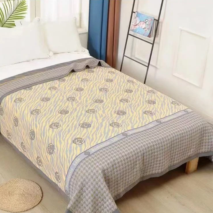 【牛哥福利】咖色小香双人盖毯2*2.3