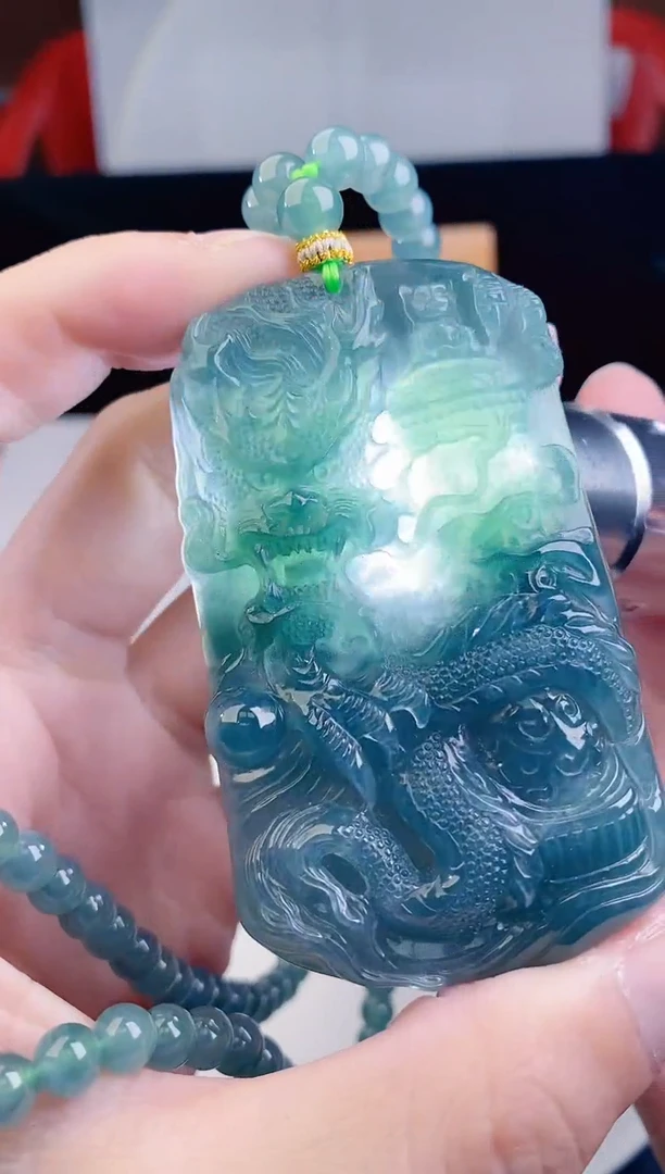 颈饰未镶嵌翡翠1