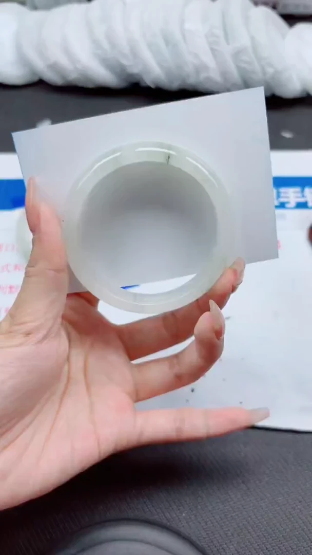 石英质玉手镯未镶嵌A110-56.57