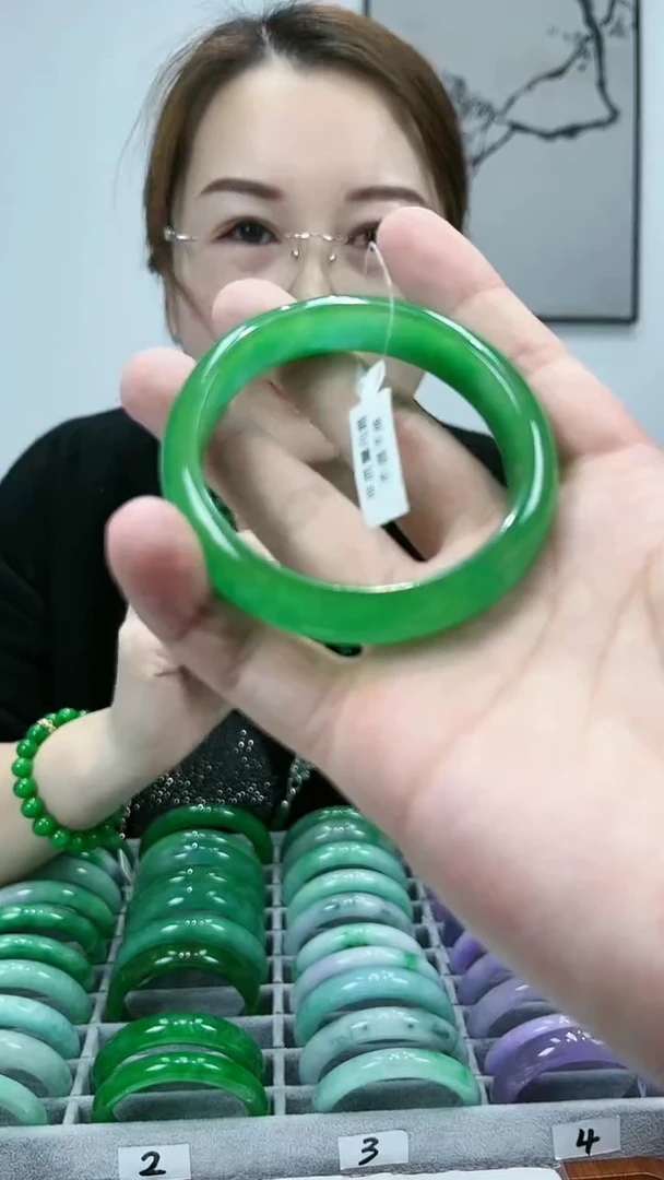 【闪购商品】砖雕s17 正阳绿手镯 圈口53-60