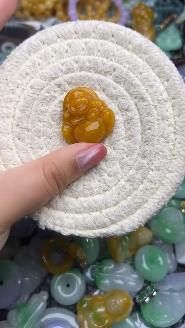 颈饰未镶嵌翡翠天然缅甸翡翠吊坠