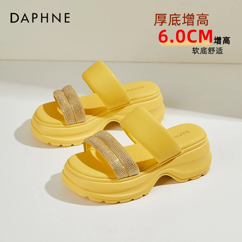 达芙妮拖鞋女2025新款夏季厚底绝美配裙子潮流爆款沙滩一字带凉拖