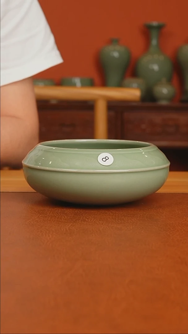 越窑秘色瓷水波纹小水洗二级品