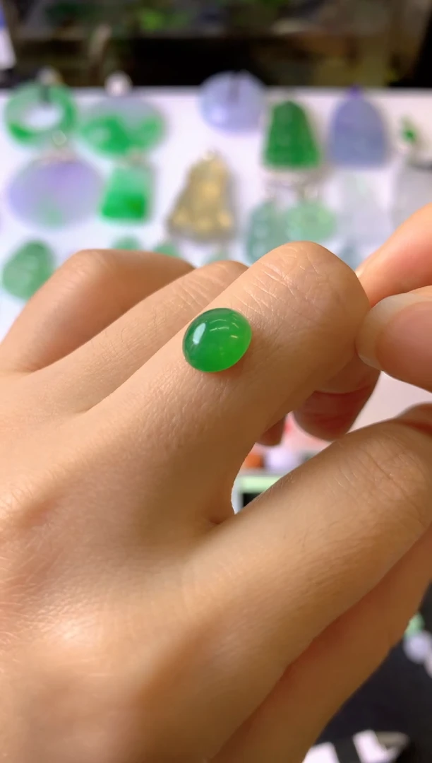 未镶嵌定制翡翠快**笑毛货抛光