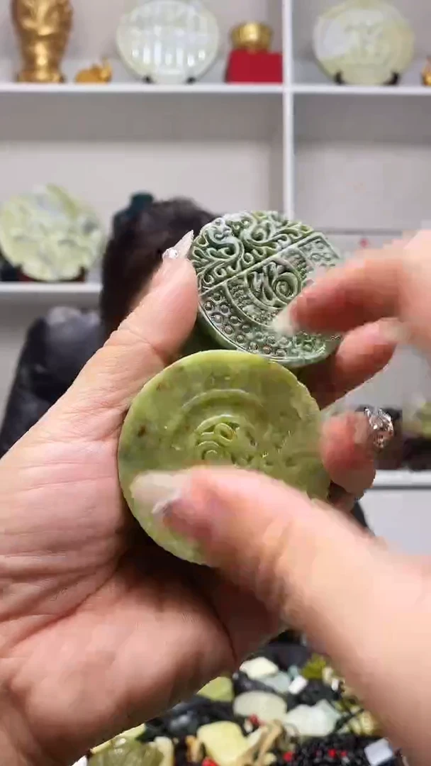 未镶嵌岫玉吊坠多样性发货其中之一