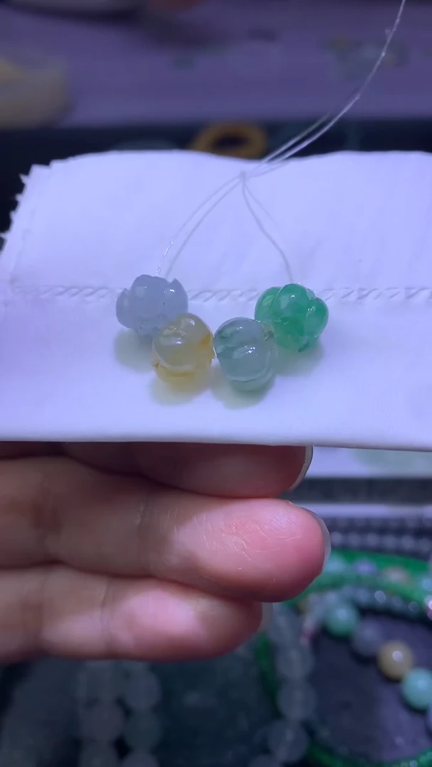 未镶嵌定制翡翠毛货