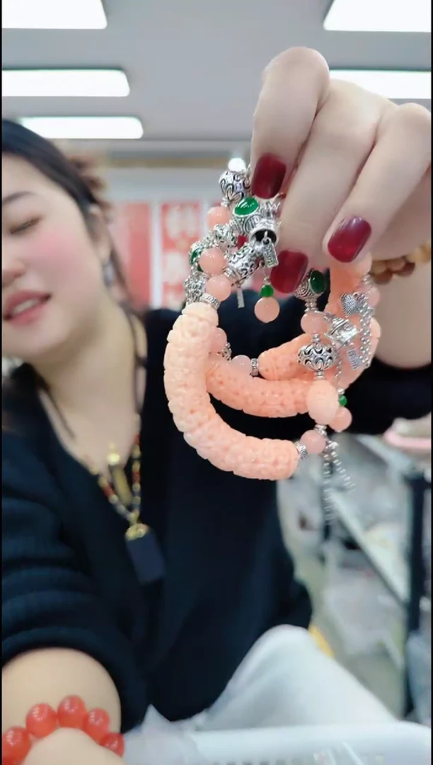 【闪购商品】香榧木1739粉色弯手串