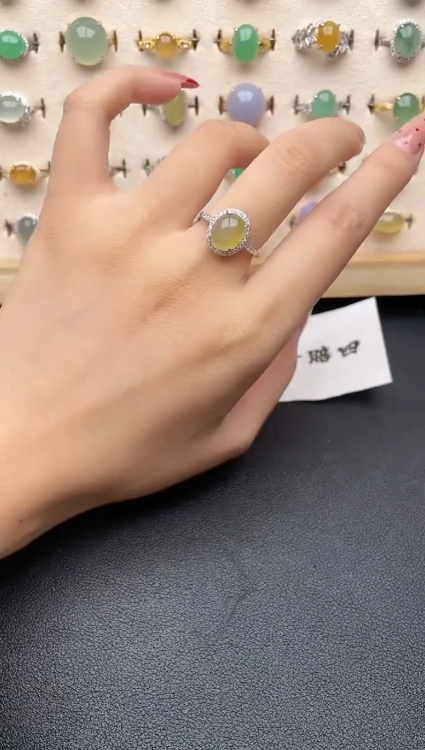 【闪购商品】翡翠戒指银S925镶嵌一物一证一礼盒