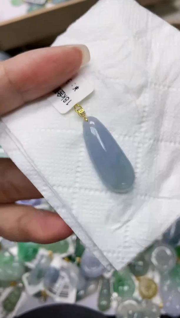 颈饰18K金镶嵌翡翠11111111