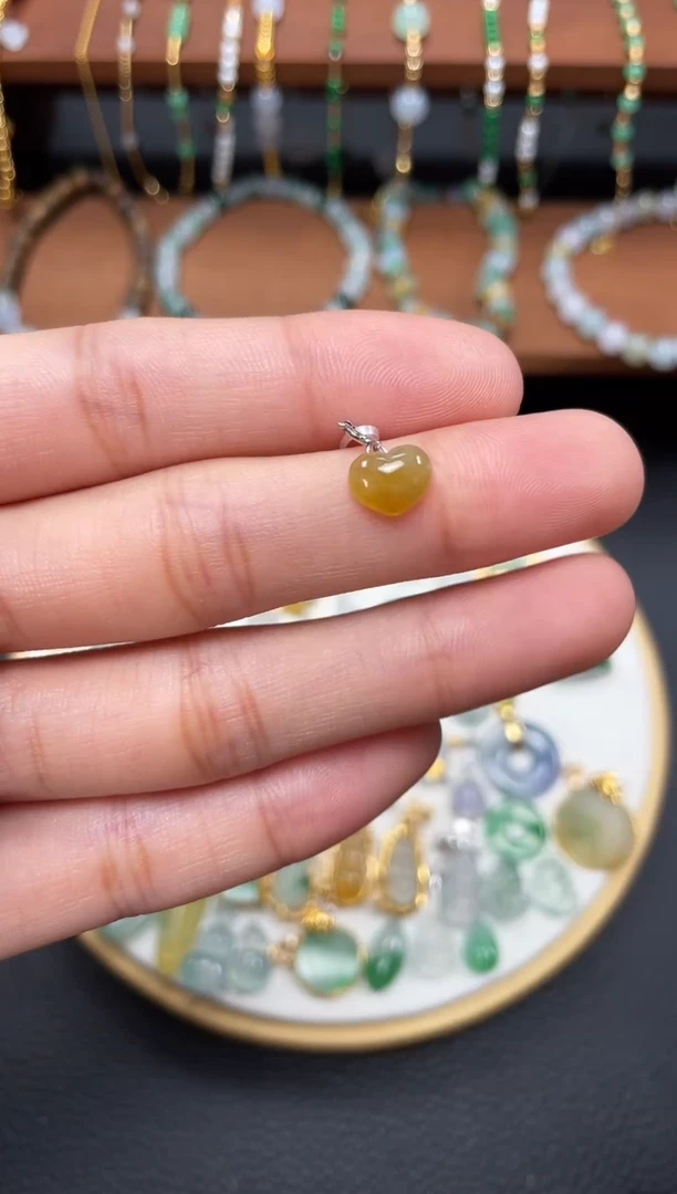 【闪购商品】翡翠吊坠(不含链)18K金镶嵌一个  JK108