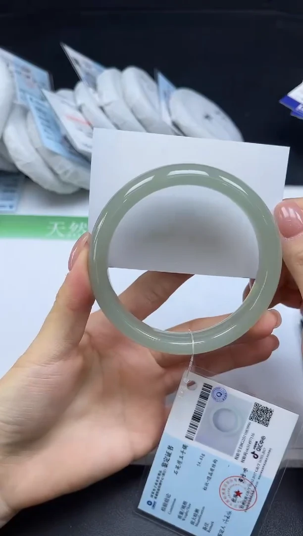 未镶嵌手镯石英质玉012-64