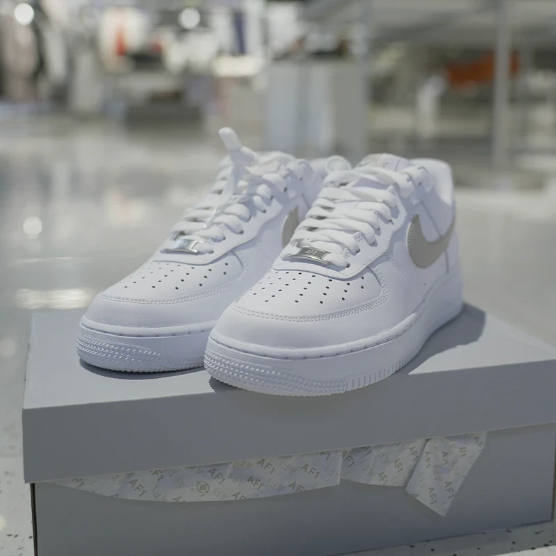 NIKE/耐克男子Air Force 1 '07 空军舒适百搭休闲板鞋 FJ4146125