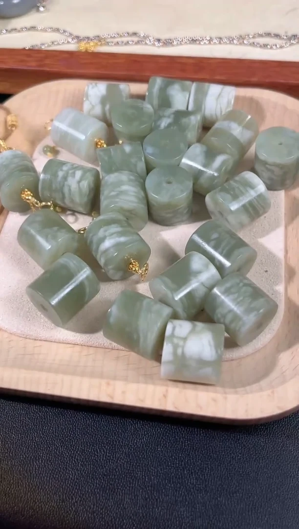 吊坠(不含链)银S925镶嵌和田玉多样性发其一孤品默认微瑕