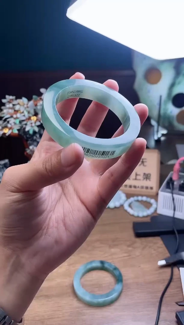 【闪购商品】定制翡翠手镯未镶嵌定制