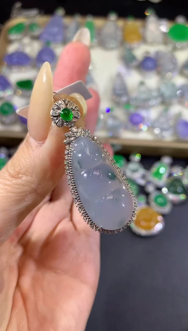 吊坠(不含链)18K金镶嵌翡翠101-豆子