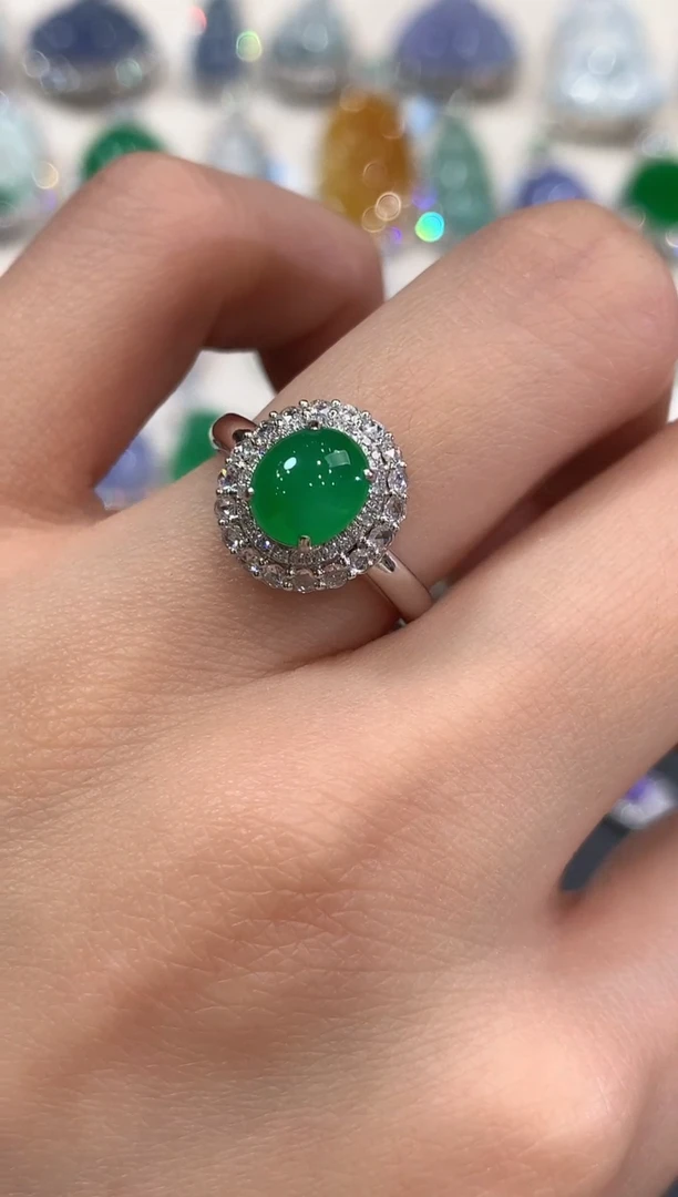 18K金镶嵌戒指翡翠a256