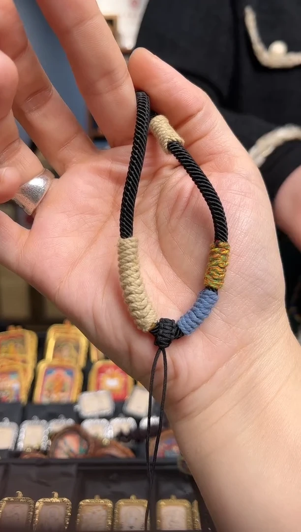 吊坠小****吗大脑袋绳子