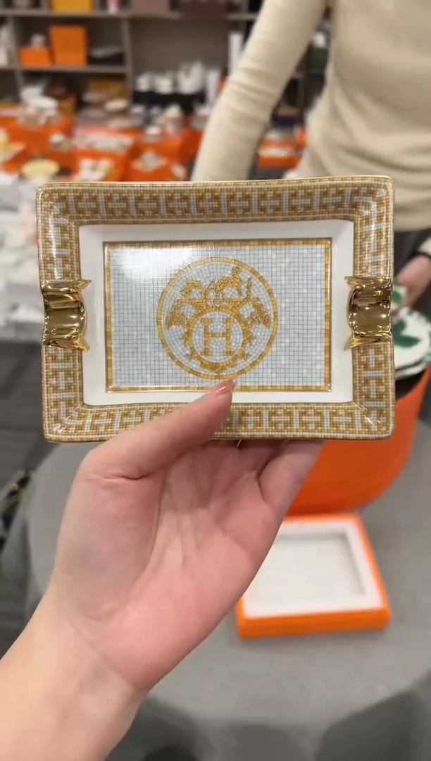 【闪购商品】杯H600--------------