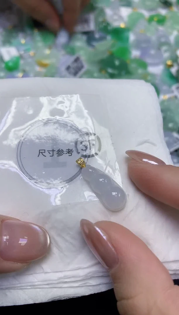 颈饰18K金镶嵌翡翠天然缅甸翡翠A货百元以上9元证书费自理