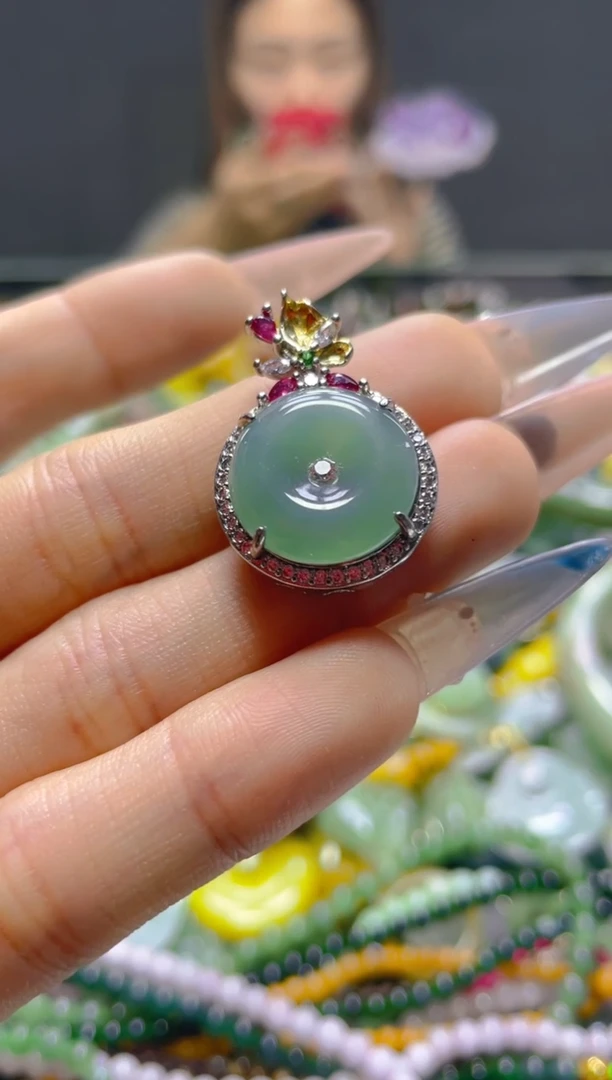 颈饰未镶嵌翡翠/B/翡翠A货，一件也是批发价