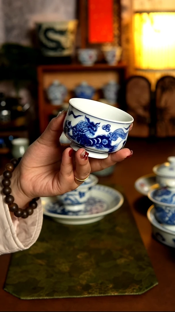 摆件陶狮子主人杯景德镇