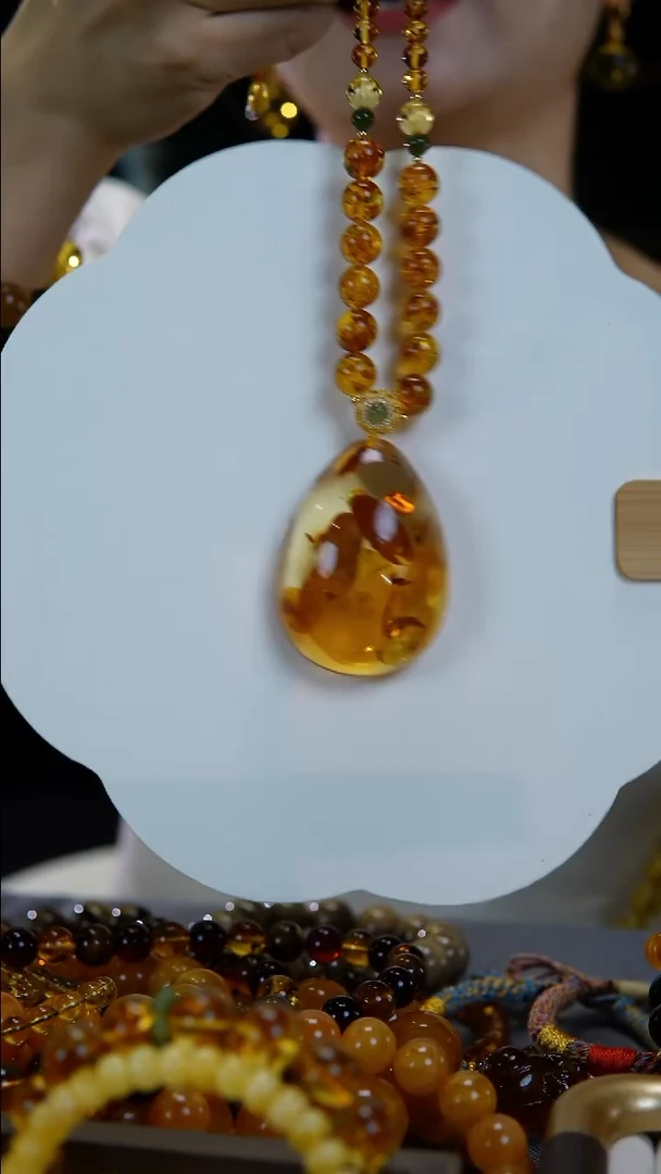 琥珀（花珀）吊坠(赠链)未镶嵌天然俄罗斯花珀水滴吊坠项链