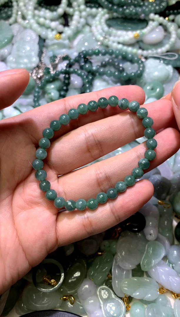 颈饰未镶嵌翡翠1