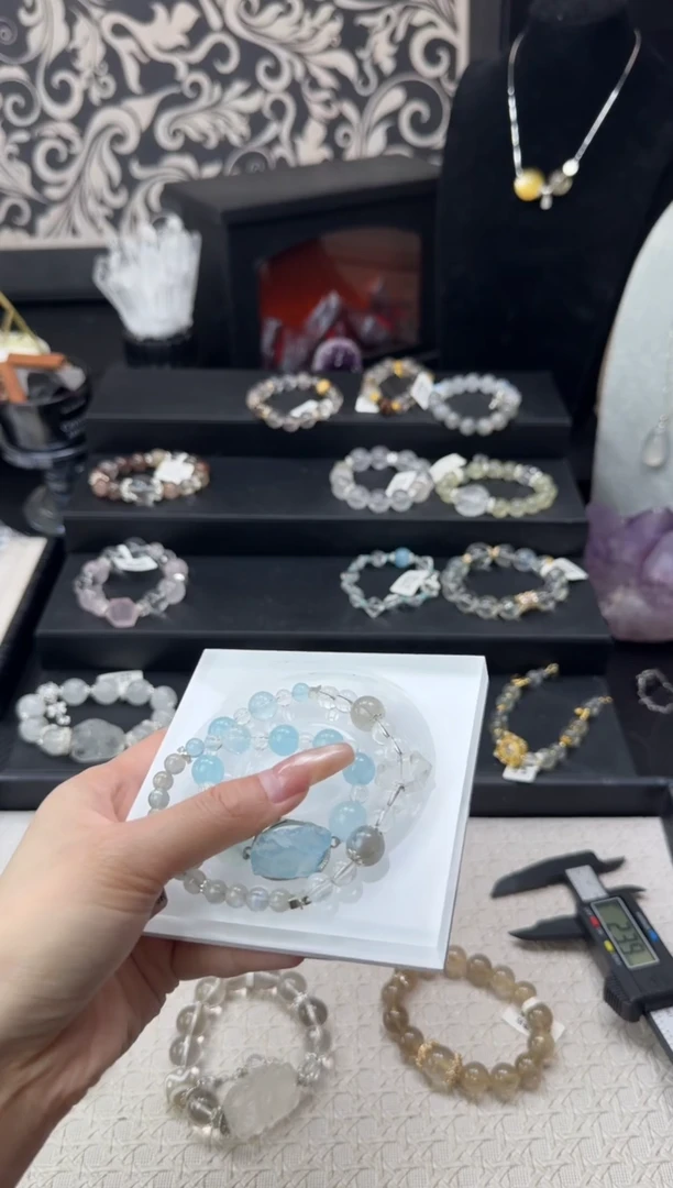 水晶手链未镶嵌慧**困天然水晶 多样性发其一