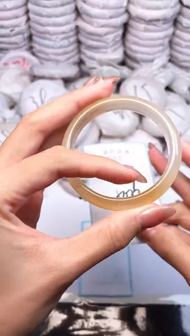 手镯玛瑙/玉髓未镶嵌775