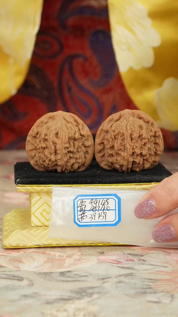 【闪购商品】文玩核桃把件赵喜满南将石