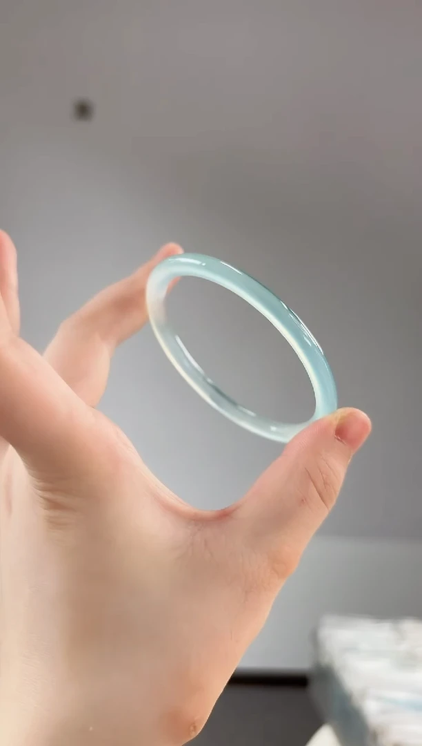 玛瑙/玉髓手镯未镶嵌60-61圈