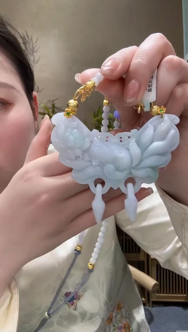 【闪购商品】翡翠颈饰未镶嵌吊坠