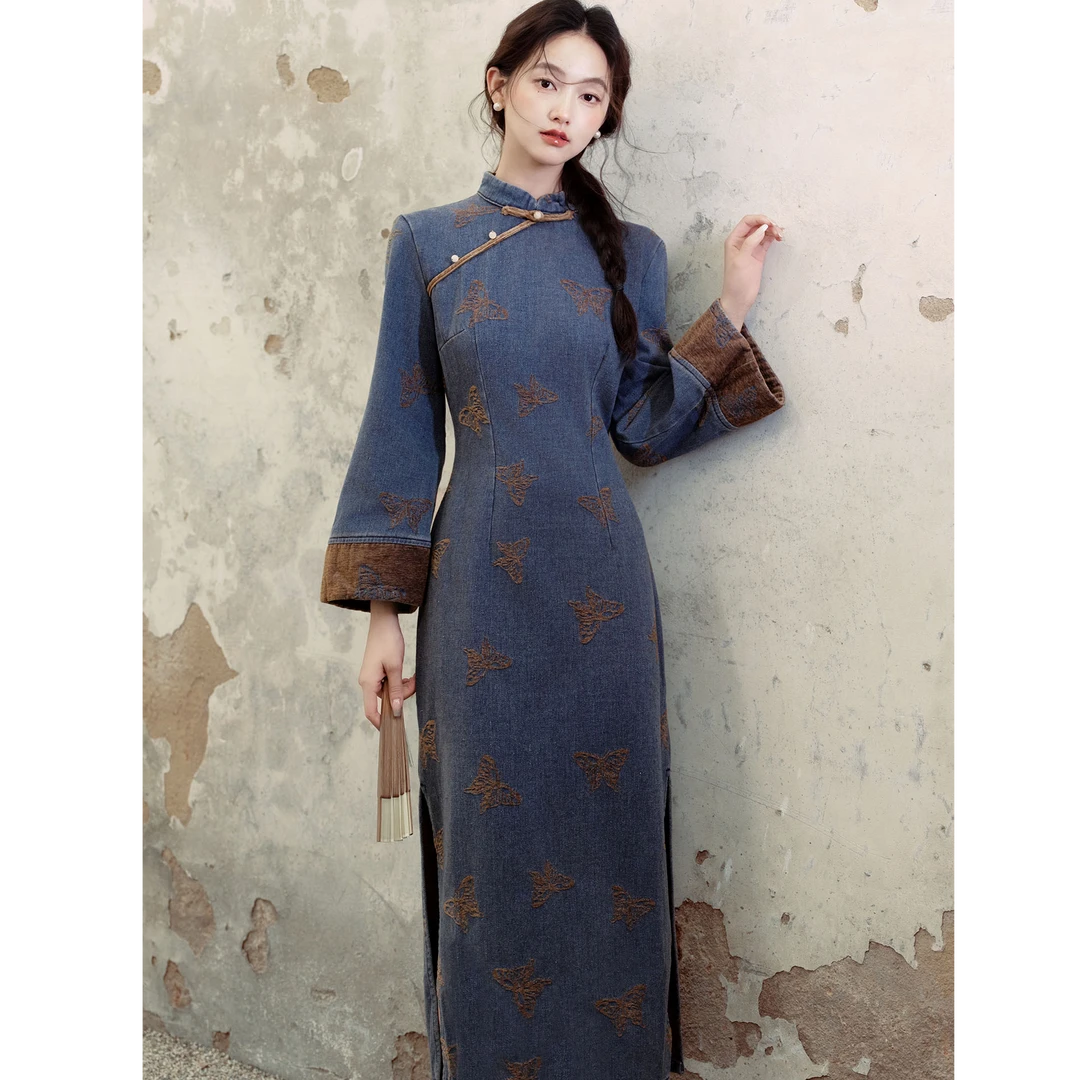 新中式刺绣旗袍改良年轻款女秋冬新款复古气质连衣裙小众设计裙子