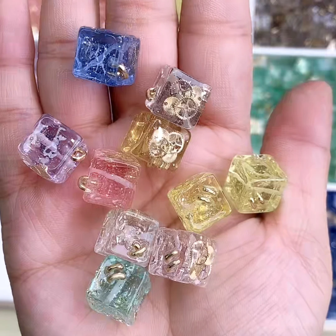 DIY饰品配饰 韩国胶定制珠 细闪透色机械方块 斜孔散珠手作材料