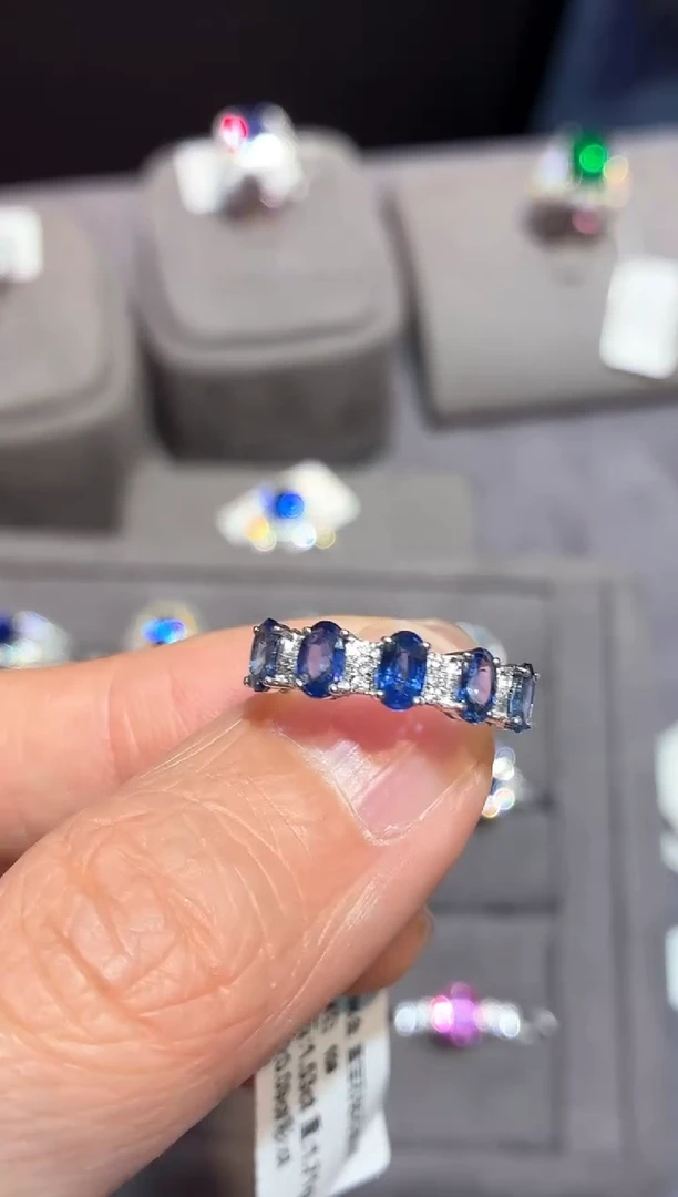 戒指蓝宝石18K金镶嵌【闪购】1.5ct/同步展会价