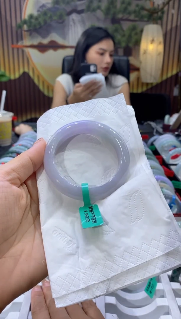翡翠手镯未镶嵌多人01323