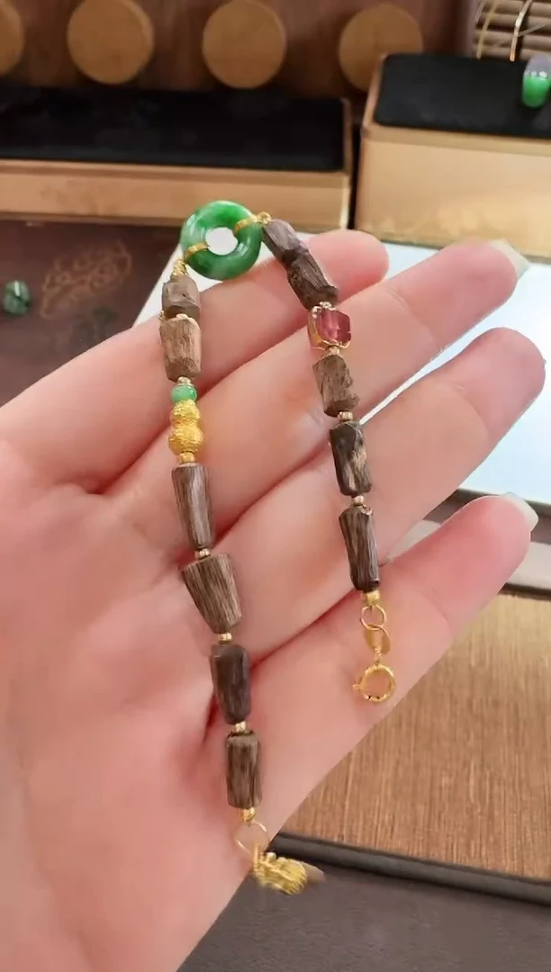 18K金镶嵌手链翡翠手链