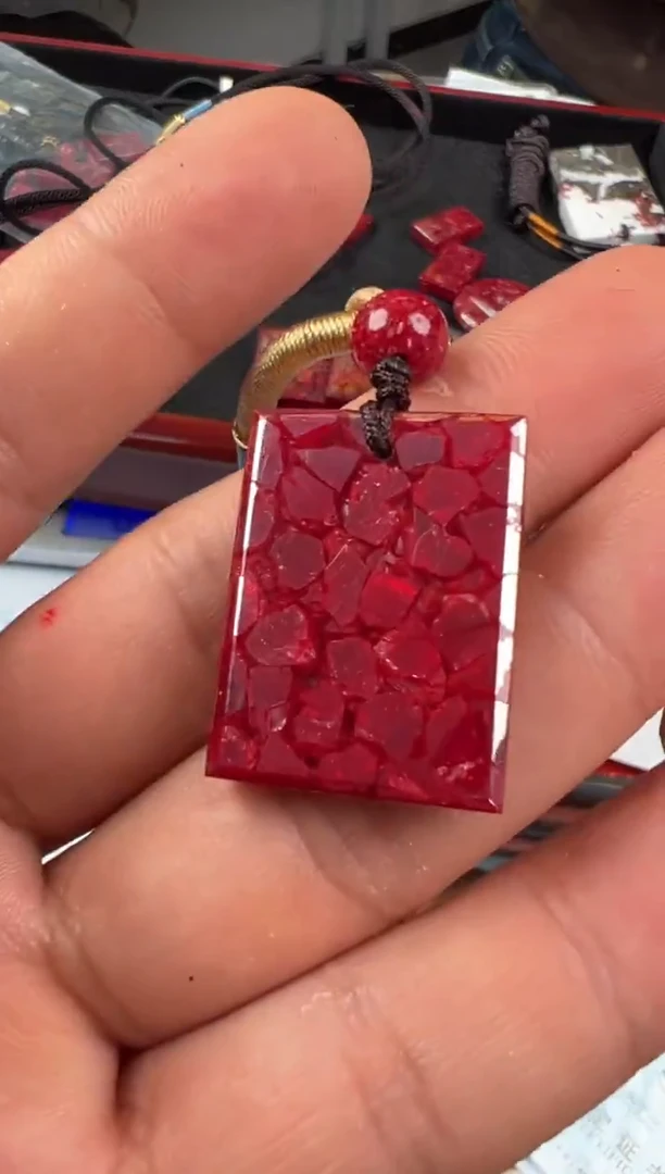 天然辰砂晶体无事牌