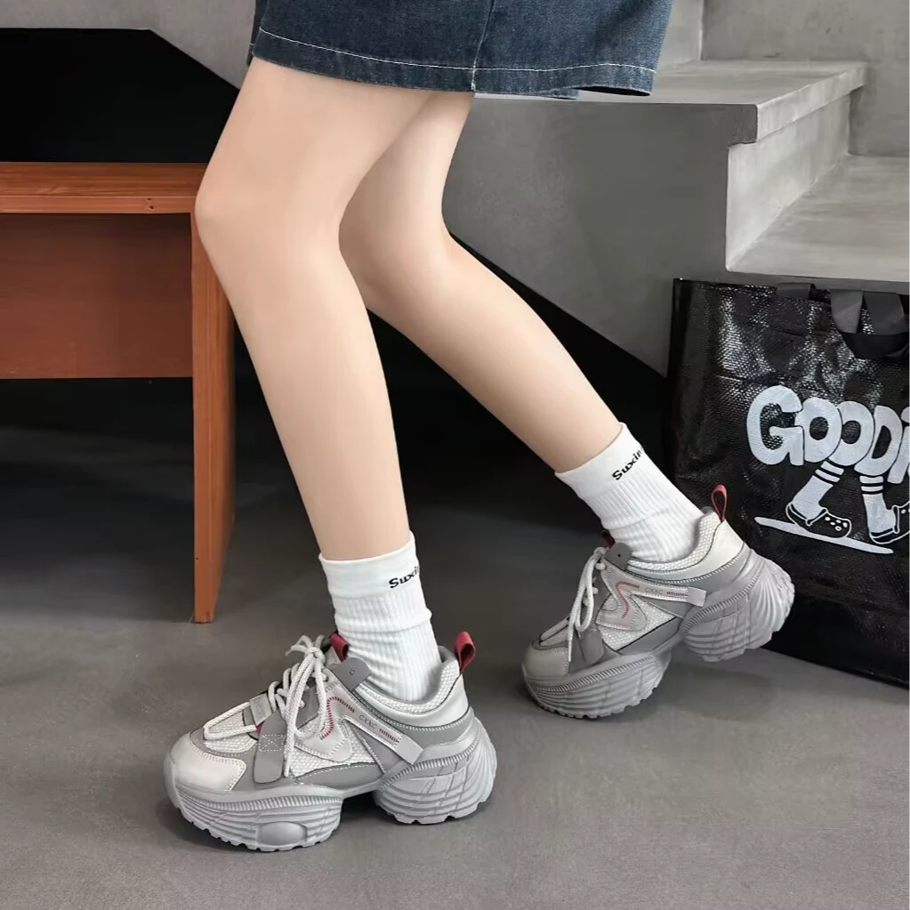 加肥加宽大码女鞋春季小蛮腰真皮小个子增高5cm休闲轻便老爹鞋ins