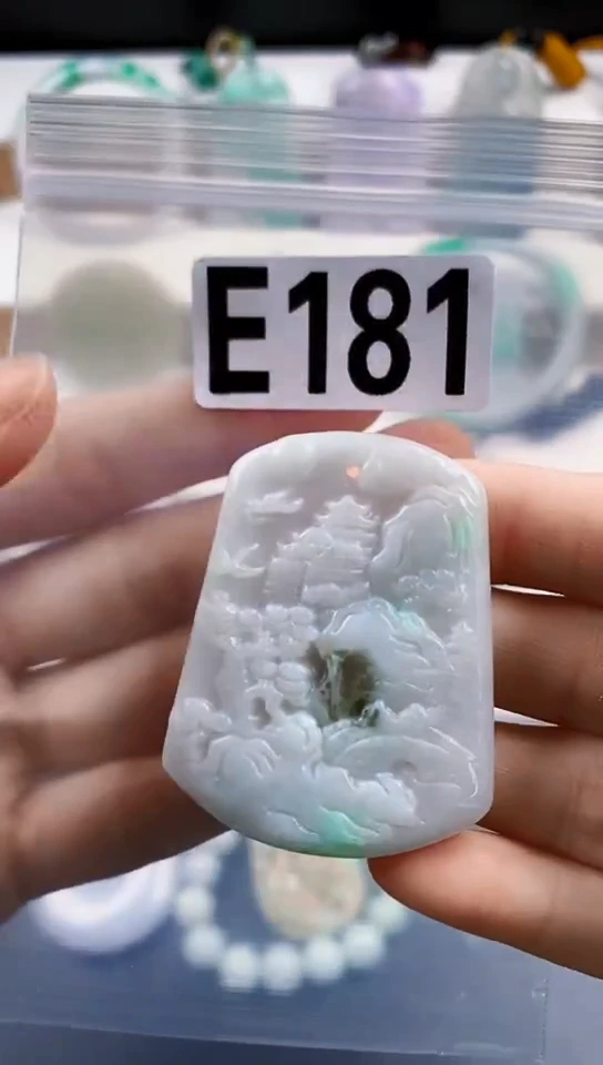 颈饰未镶嵌翡翠天然翡翠吊坠挂饰