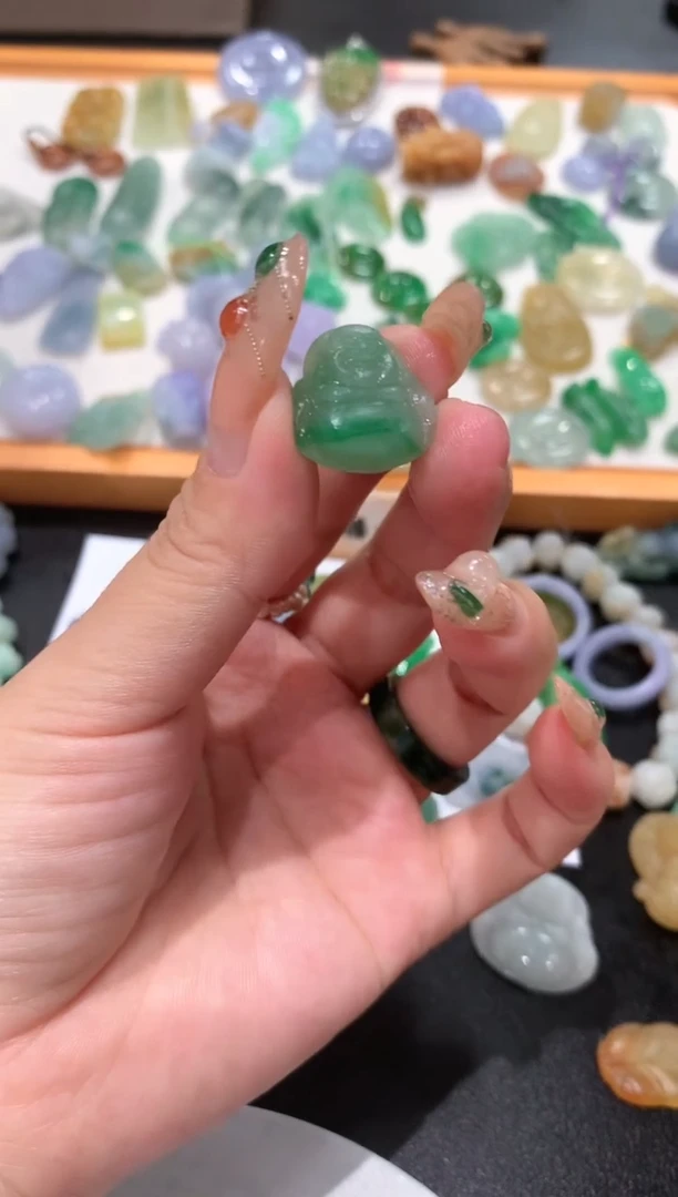 定制翡翠未镶嵌翡翠