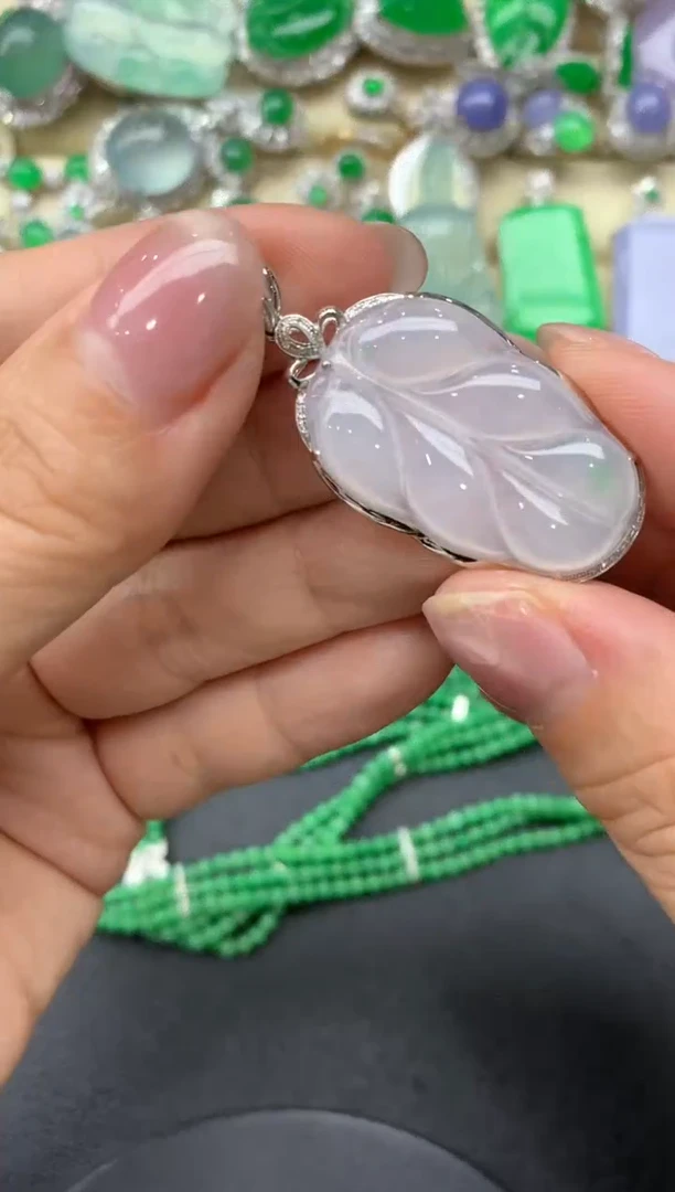 【闪购商品】翡翠颈饰18K金镶嵌65中国好珍宝