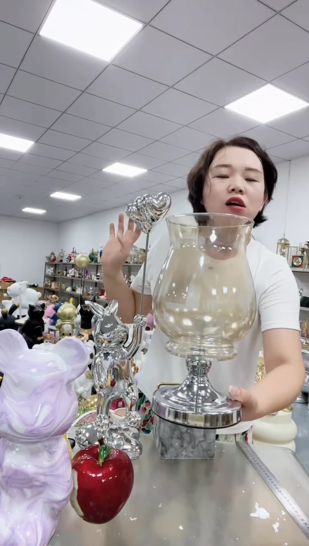 悦美广口玻璃花瓶