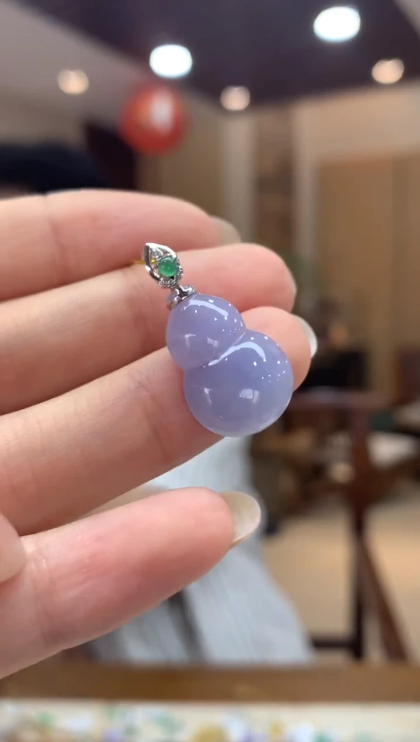 吊坠(不含链)18K金镶嵌翡翠葫芦