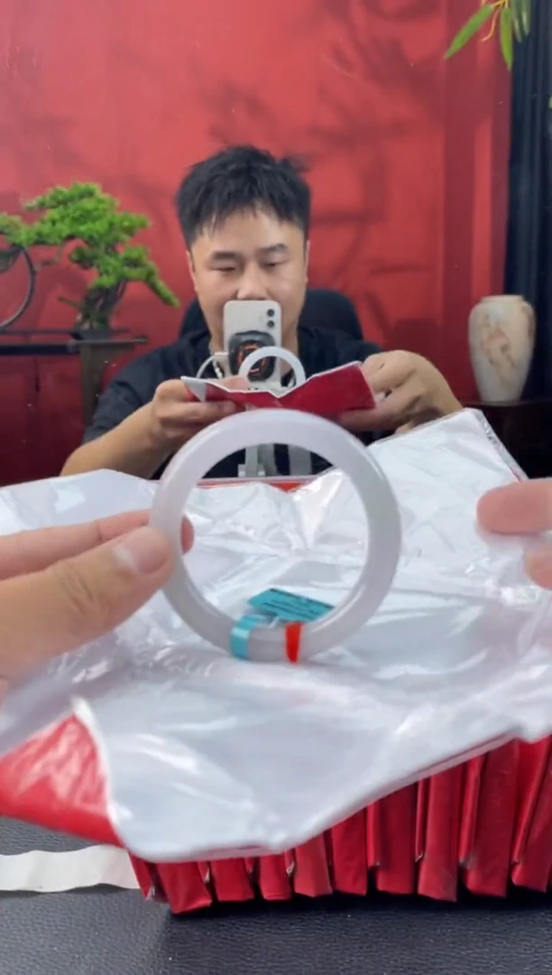 翡翠手镯未镶嵌6