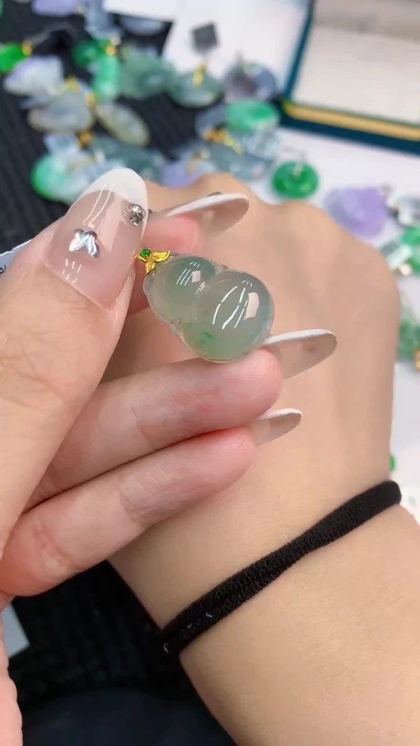 翡翠18K金镶嵌吊坠(不含链)1