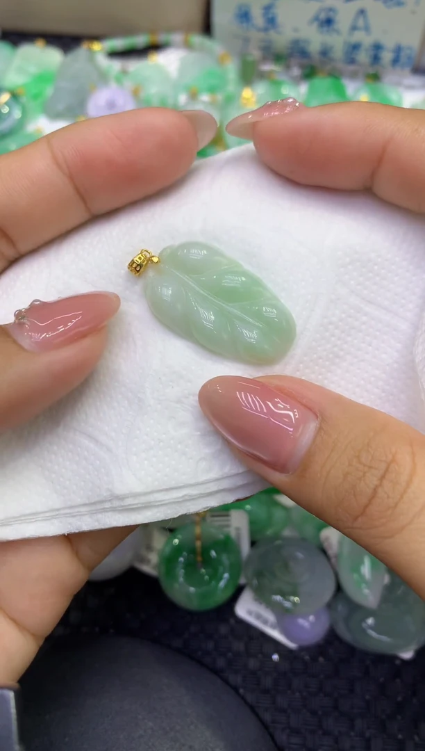 颈饰未镶嵌翡翠天然缅甸A货翡翠