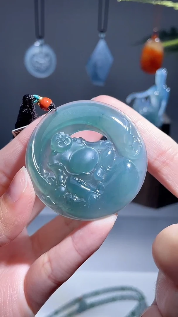 颈饰未镶嵌翡翠佛公